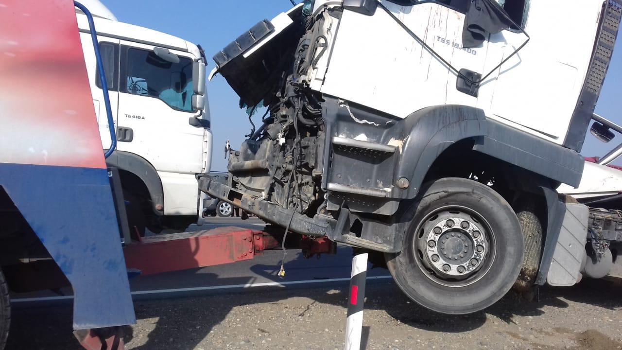 Услуга перевозки грузовых авто компании Эвакуатор-М4 в Анапе